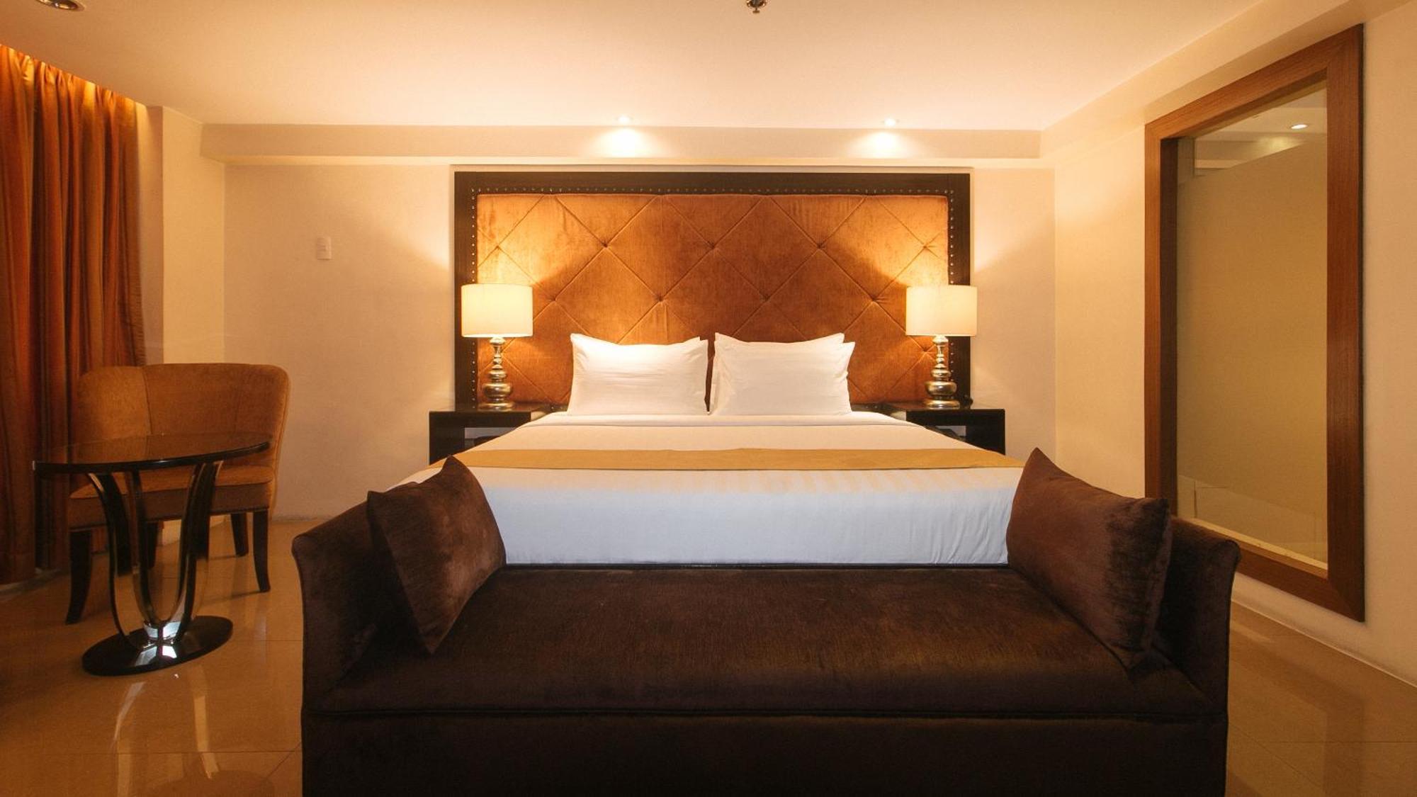 Torre Venezia Suites Quezon City Extérieur photo