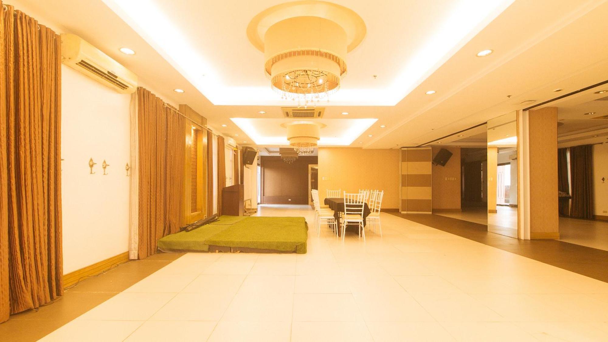 Torre Venezia Suites Quezon City Extérieur photo