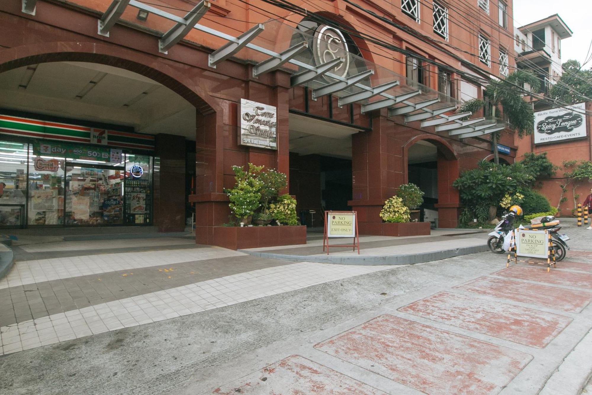 Torre Venezia Suites Quezon City Extérieur photo